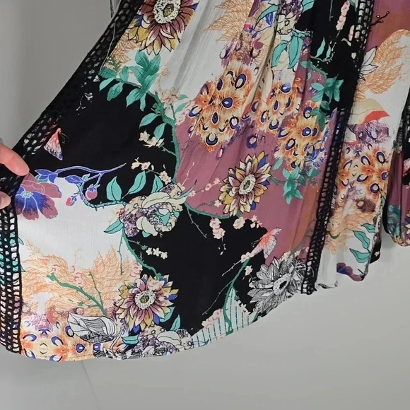 {V Christina} Mixed Print Floral Lace Blouse - Size Medium - Picture 12 of 12